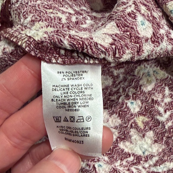 LOFT Burgundy Floral Blouse - Picture 8 of 8